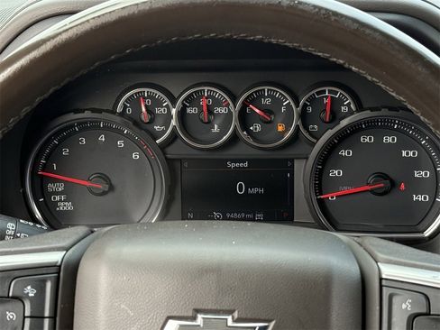 Used 2021 Chevrolet Tahoe Z71 image 16