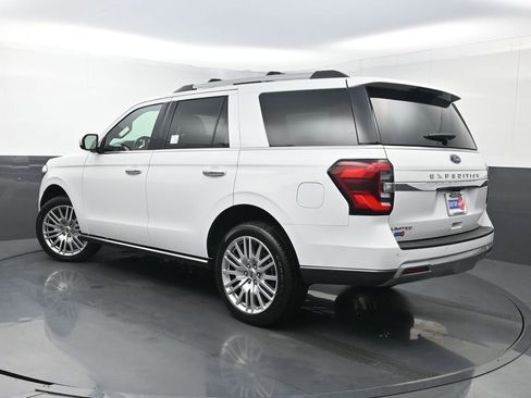 Used 2024 Ford Expedition Limited image 26