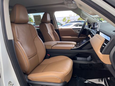 Certified 2026 INFINITI QX80 Luxe w/ Cargo Package AWD/4WD image 22