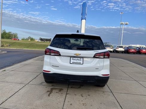 Used 2023 Chevrolet Equinox LS AWD/4WD image 10
