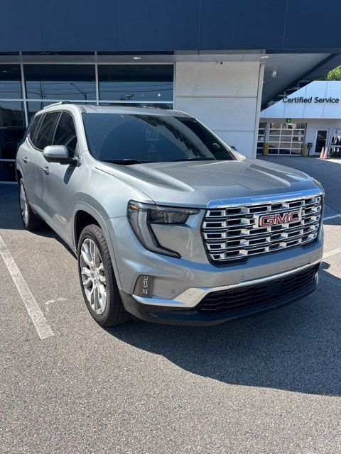 Used 2025 GMC Acadia Denali w/ Super Cruise Package FWD image 2
