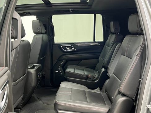 Used 2022 Chevrolet Suburban RST w/ Luxury Package AWD/4WD image 33