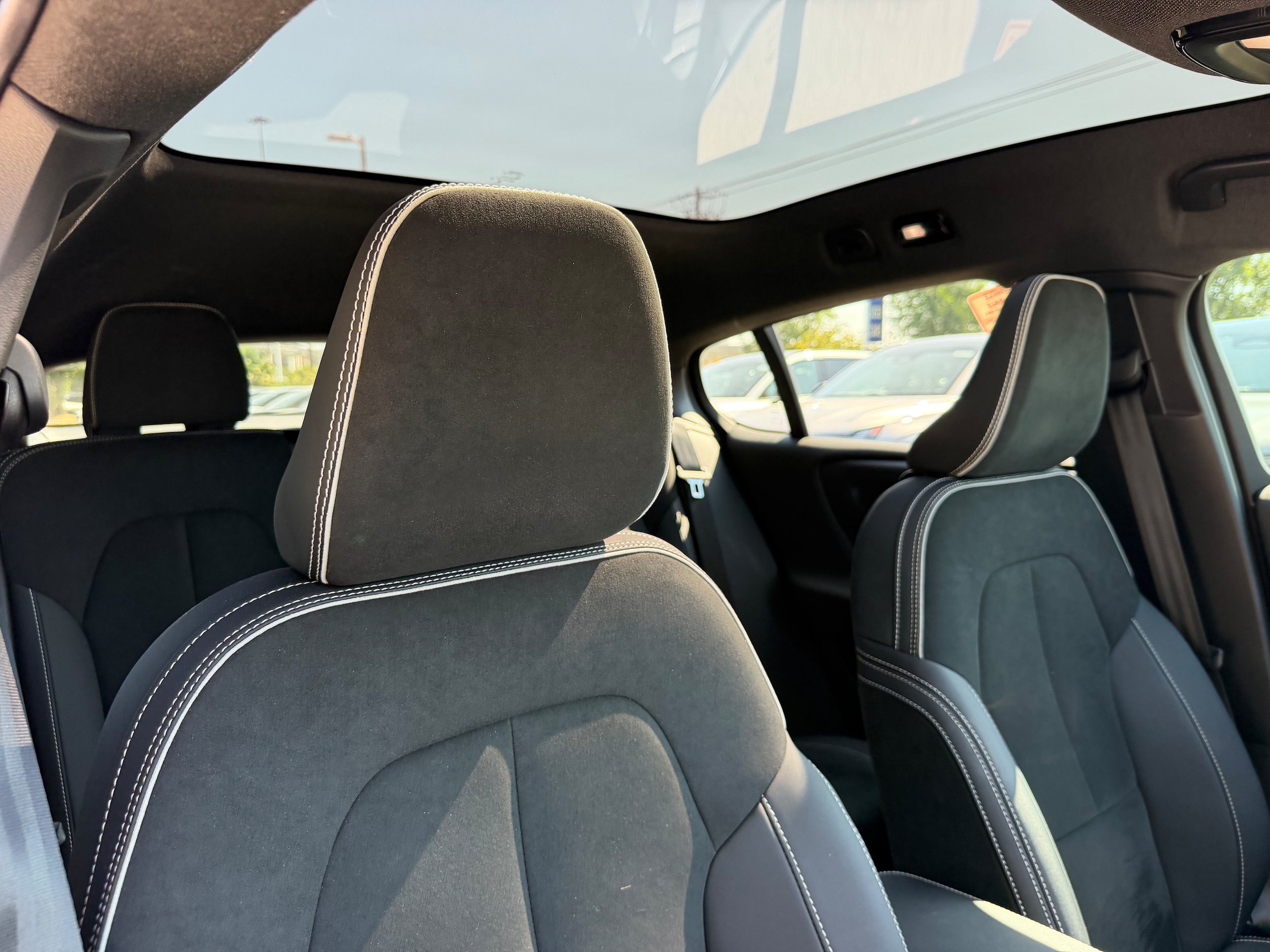 Certified 2023 Volvo C40 P8 Recharge Ultimate w/ Protection Package Premier AWD/4WD image 11