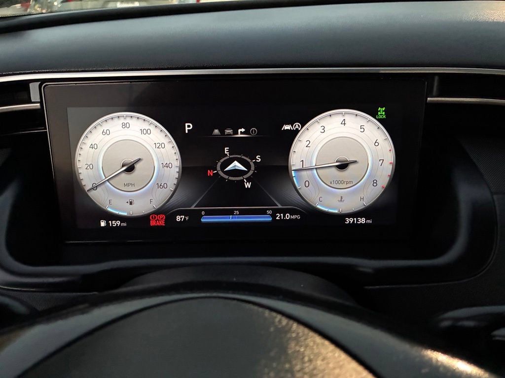 Certified 2024 Hyundai Tucson Limited AWD/4WD image 35