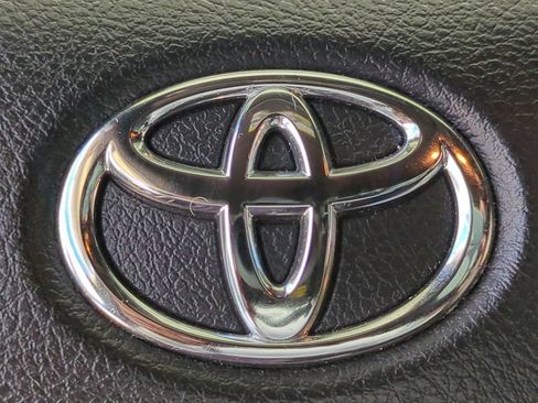 Used 2023 Toyota Tacoma TRD Sport AWD/4WD image 31