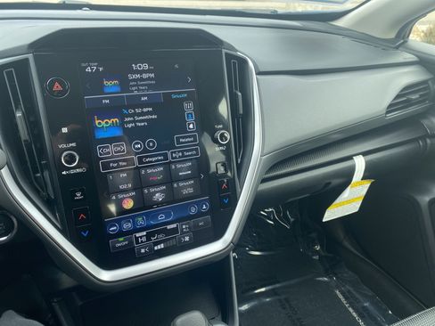 Used 2024 Subaru Crosstrek 2.0i Premium image 13