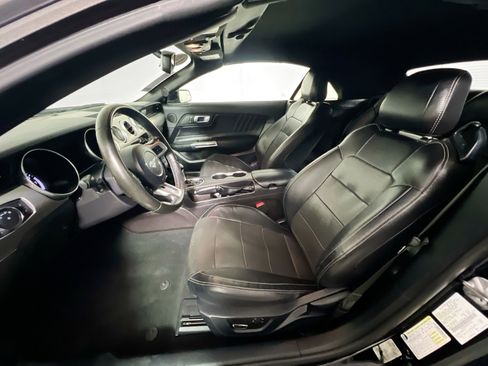 Used 2019 Ford Mustang Premium image 14