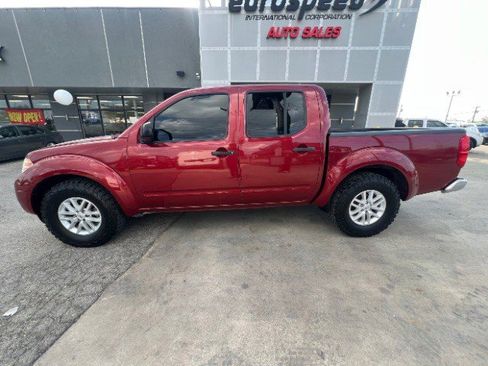 Used 2017 Nissan Frontier SV image 9