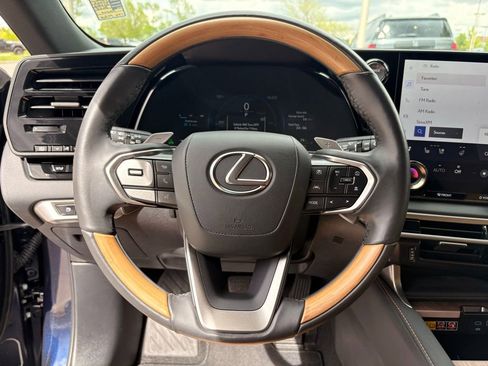 Used 2025 Lexus RX 350h AWD/4WD image 21