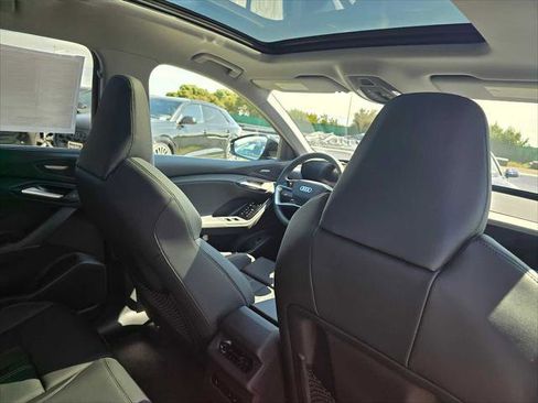 New 2025 Audi Q6 e-tron Premium Plus AWD/4WD image 16