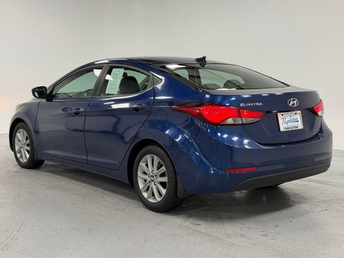 Used 2016 Hyundai Elantra SE w/ Option Group 02 image 3