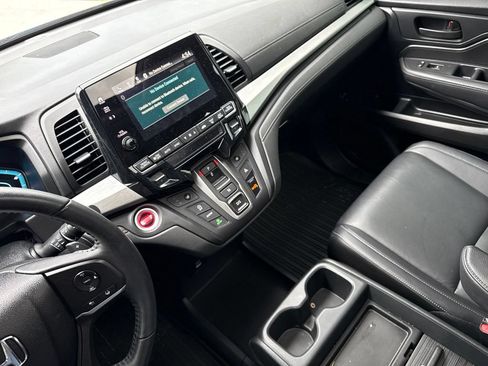 Used 2023 Honda Odyssey EX-L image 16