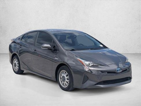 Used 2017 Toyota Prius Four w/ Advanced Technology Package FWD image 3