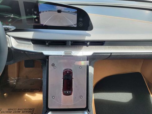 Used 2025 Lucid Air Touring AWD/4WD image 35