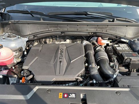 Used 2024 Hyundai Santa Fe Calligraphy FWD image 36