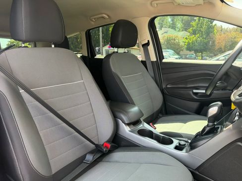 Used 2015 Ford Escape SE FWD image 24