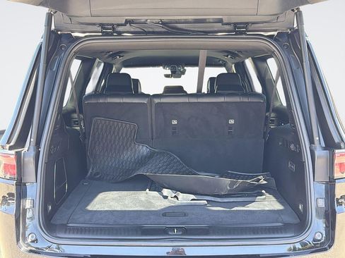 Used 2024 Jeep Wagoneer L Series II w/ Flexible Seating Group AWD/4WD image 29