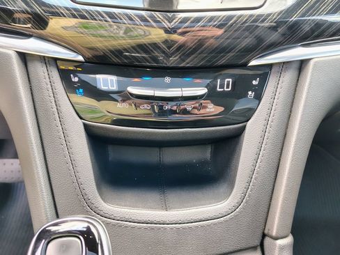 Used 2024 Cadillac XT6 Premium Luxury w/ LPO, Floor Liner Package AWD/4WD image 32