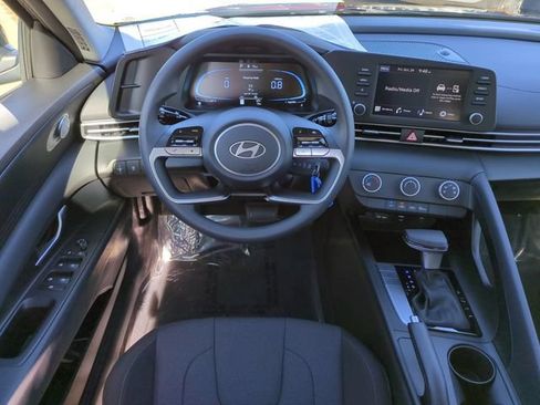 New 2026 Hyundai Elantra SE FWD image 14