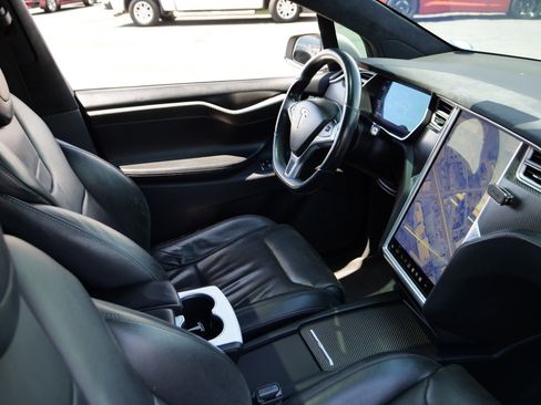 Used 2016 Tesla Model X 90D AWD/4WD image 35