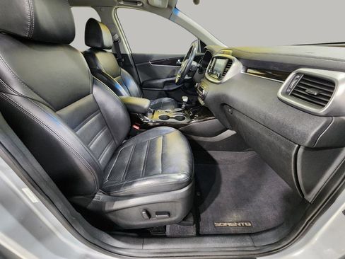 Used 2019 Kia Sorento EX w/ EX Touring Package image 31