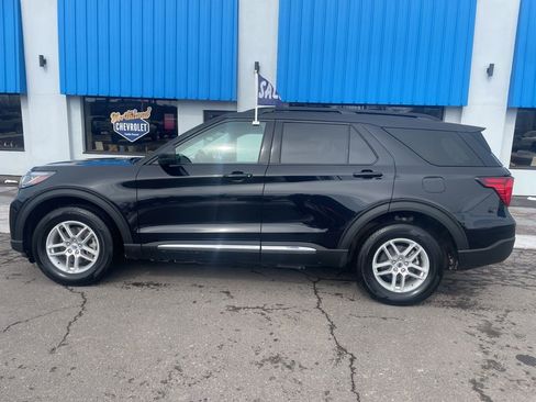 Used 2025 Ford Explorer Active image 8