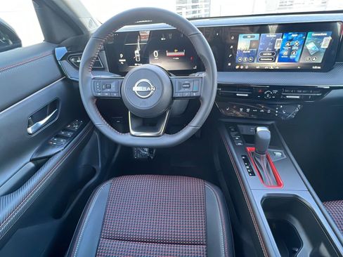 New 2026 Nissan Kicks SR w/ Cold Weather Package FWD image 12