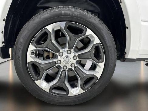 Used 2022 RAM 1500 Limited AWD/4WD image 10