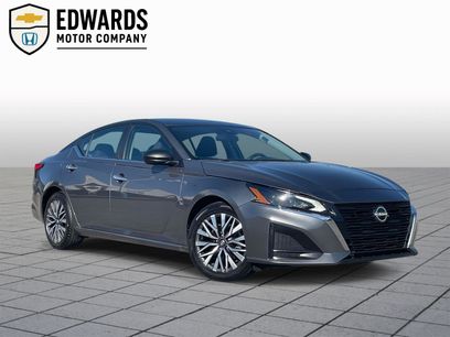 Used 2024 Nissan Altima 2.5 SV