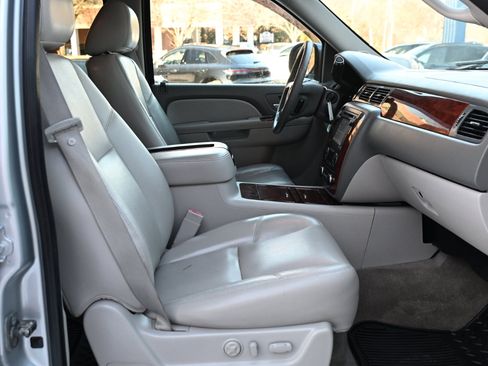 Used 2012 Chevrolet Tahoe LTZ image 36