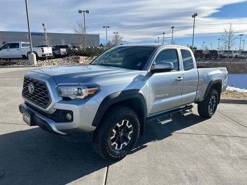 Used 2022 Toyota Tacoma TRD Off-Road image 3