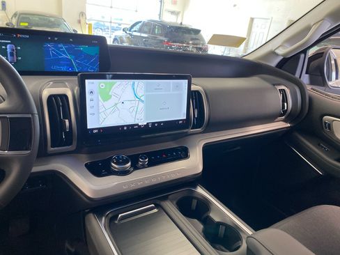 New 2026 Ford Expedition Max Active AWD/4WD image 18