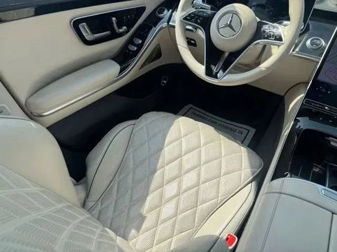 Used 2022 Mercedes-Benz S 500 4MATIC w/ 3D Technology Package image 23