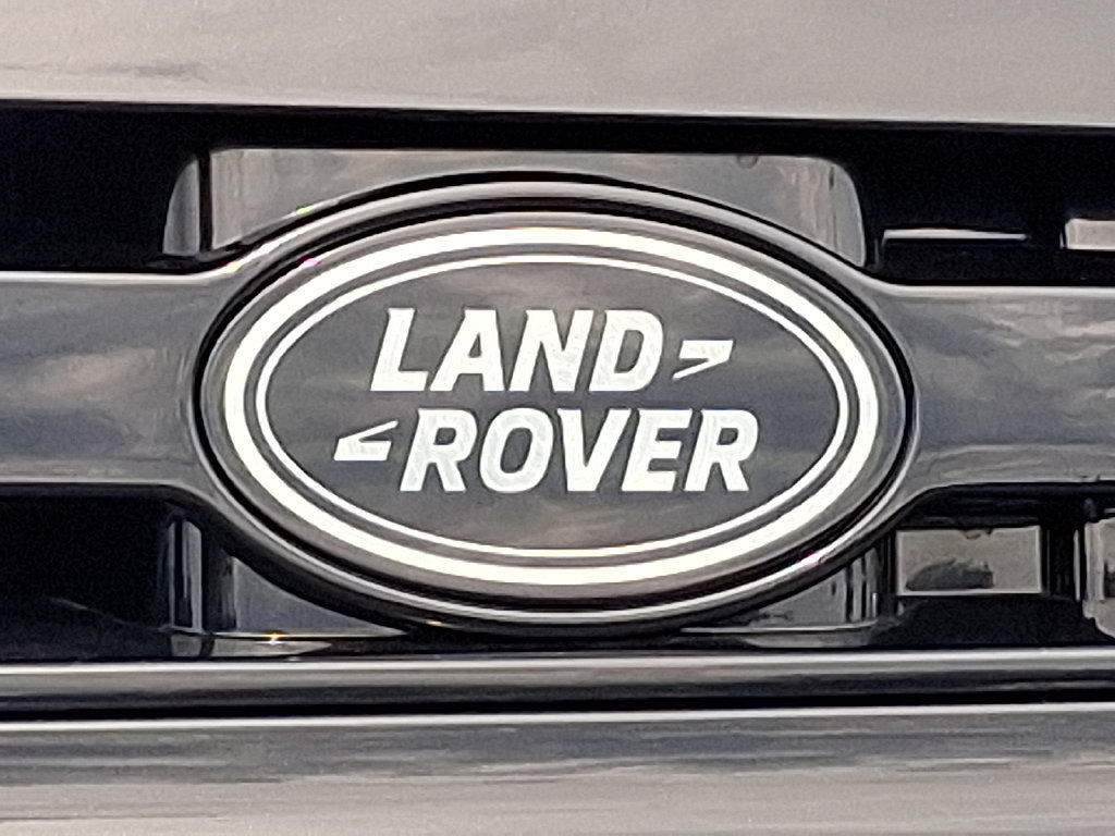 New 2026 Land Rover Defender 110 X-Dynamic SE AWD/4WD image 18