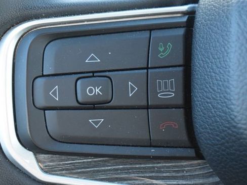 Used 2022 Jeep Wagoneer Series III AWD/4WD image 25