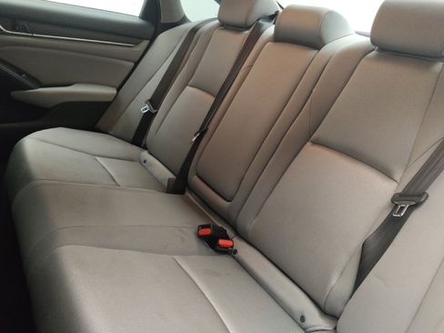 Used 2019 Honda Accord EX image 18