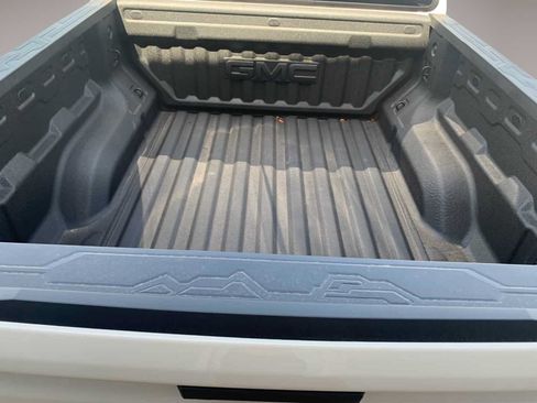 Used 2026 GMC Canyon AT4 w/ LPO, Off Road Lift Package AWD/4WD image 6