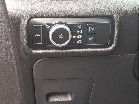 Used 2023 Ford Explorer XLT w/ Equipment Group 202A AWD/4WD image 13