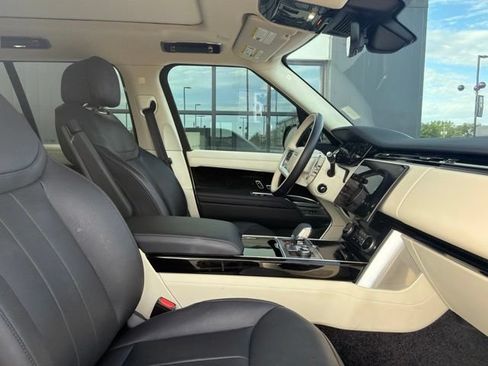 Used 2023 Land Rover Range Rover SE AWD/4WD image 12