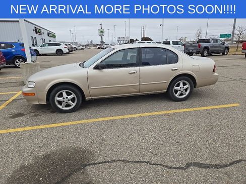 Used 1997 Nissan Maxima image 3