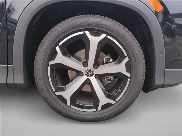 Used 2026 Volkswagen Tiguan SE FWD image 21