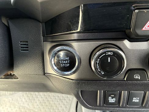 Used 2017 Toyota Tacoma TRD Pro image 28