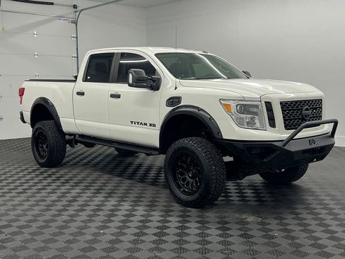 Used 2017 Nissan Titan Platinum Reserve image 6
