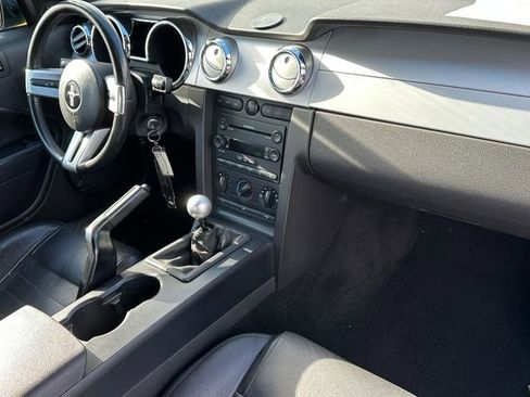 Used 2005 Ford Mustang GT image 9