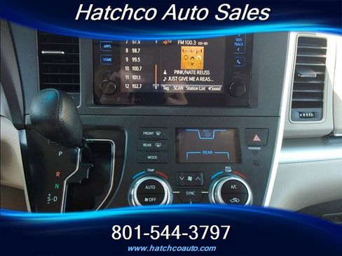 Used 2016 Toyota Sienna LE FWD image 19