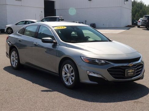 Used 2023 Chevrolet Malibu LT image 3