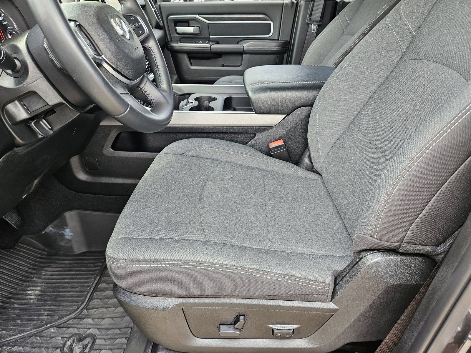 Used 2024 RAM 3500 Lone Star w/ Night Edition AWD/4WD image 12