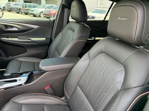 Used 2025 Buick Envista Avenir FWD image 20