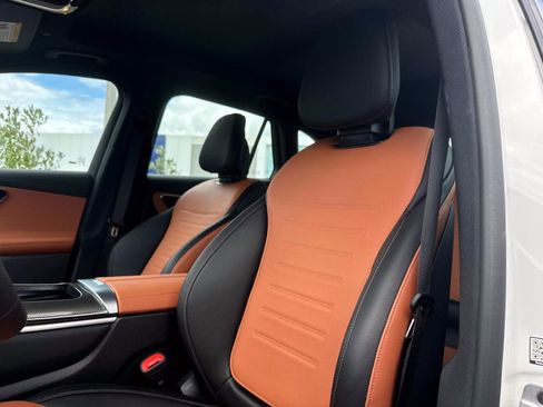 Used 2025 Mercedes-Benz GLC 43 AMG 4MATIC image 19