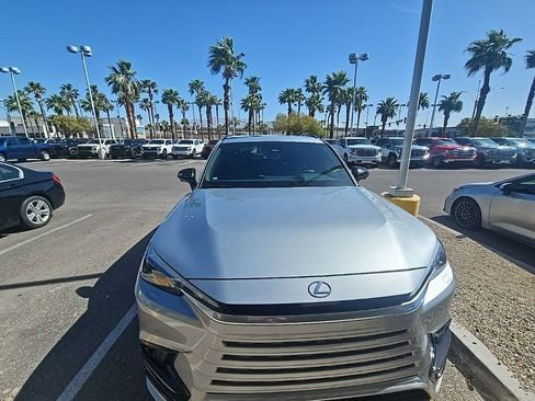Used 2026 Lexus TX 500h AWD w/ Technology Package image 15